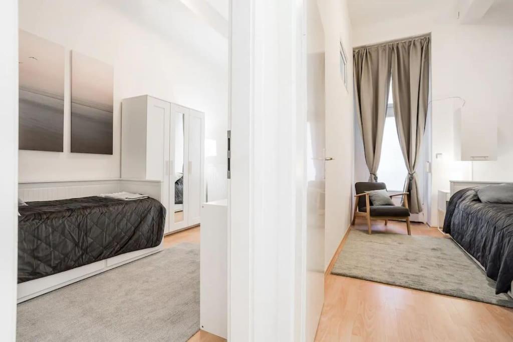 Newly Furnished Apartment For Up To 6 People 베를린 외부 사진